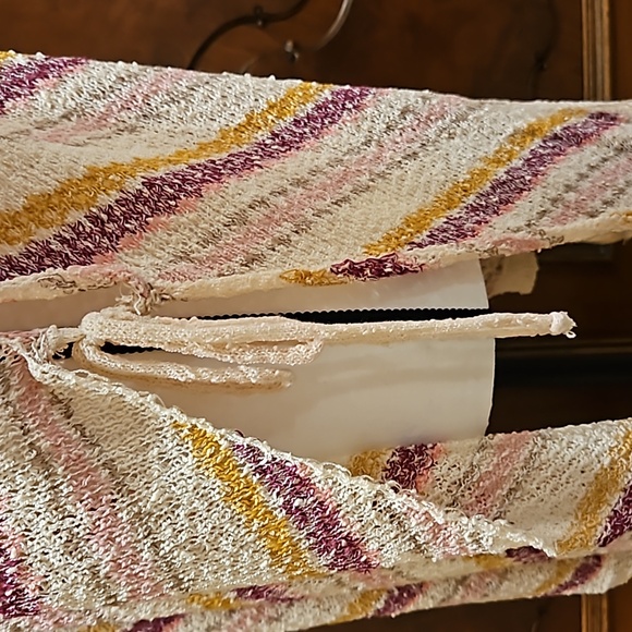 OS | Open Cardigan | Short Sleeved | V Knit Pattern | Side Ties - Picture 7 of 10